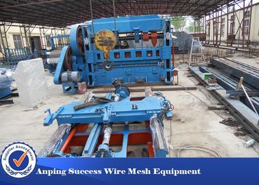 China Diverso tipo perforó la máquina del metal, soldadora ampliada del alambre de metal proveedor