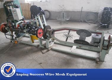 China La máquina horizontal del alambre de púas del diseño/escoge el motor torcido de la máquina 3kw proveedor