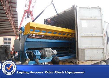 China Máquina del soldadora de la cerca de la fuerza del ladrillo/metálica de la tela para el material de construcción proveedor