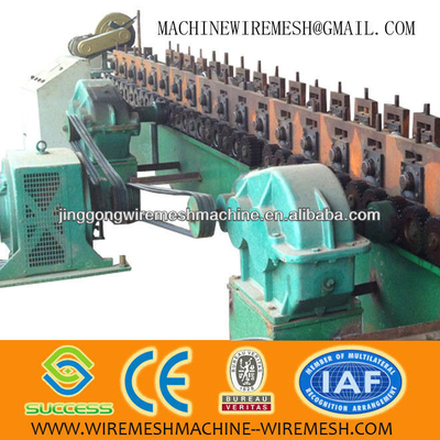 China Máquina de soldadura automática de malla de cerca con peso de 200 kg y longitud de soldadura de 0-3000 mm proveedor