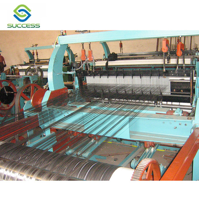 China Máquina de malla de alambre de alta velocidad de 1000 kg de capacidad Construcción duradera proveedor