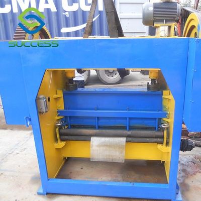 China 2.5KVA Eficiencia de baja potencia de ruido soldadora de vallas para alambre galvanizado proveedor