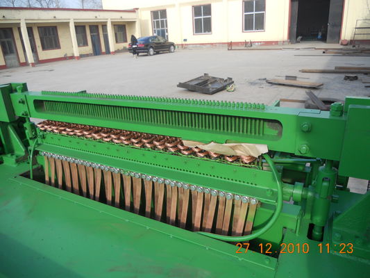 China 0.8-1.2mm Soldadura de alambre Automática de soldadura de cercas con PLC e inversor proveedor