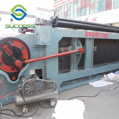 China Ancho máximo 4300mm Gabion caja máquina para la construcción duradera y resistente proveedor