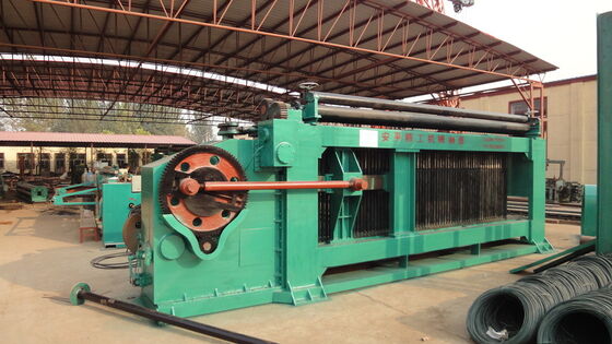 China Equipo de malla de alambre duradero para aplicaciones de producción y construcción de gabión proveedor