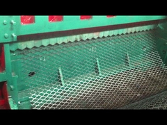 Máquina ampliada del metal